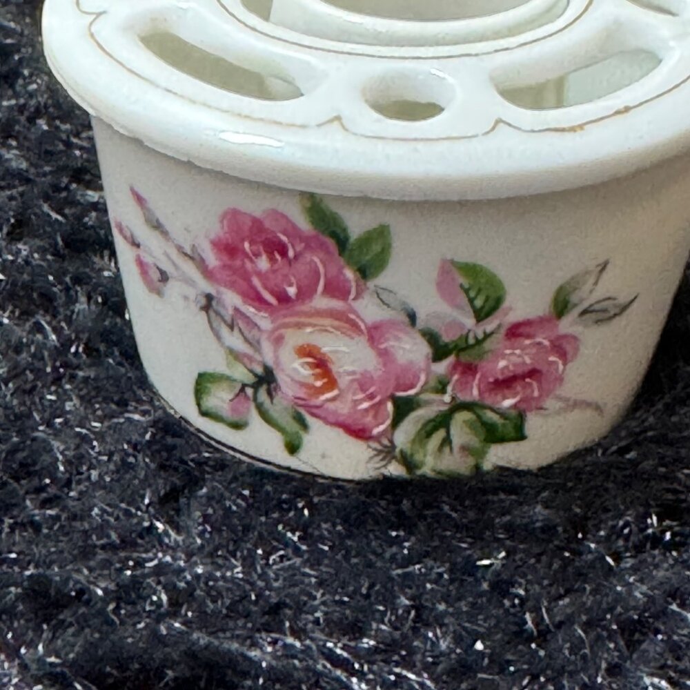 Vintage Porcelain Floral Frog Vase Insert With Hand-Painted Pink Roses & Gold - Picture 5 of 8